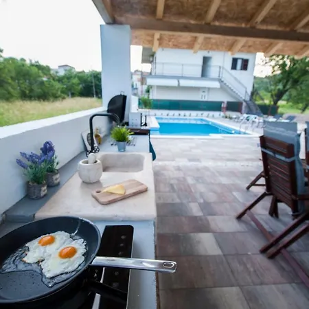 Apartment Dalmatian Pool&grill House *